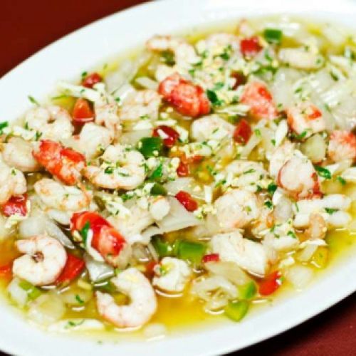 Disfruta del salpicón de marisco junto al Prado